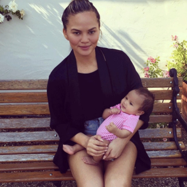 Chrissy Teigen, Luna
